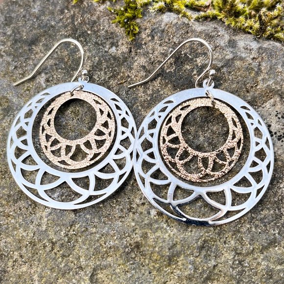 Boutique Jewelry - Round Hoop Filigree Earrings